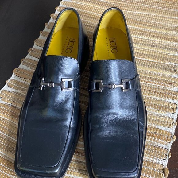 EUC BCBG mens leather loafer with with silver hard wear size 10.5 - Picture 1 of 7